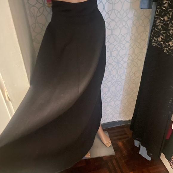 NWNT Alexis SAYsgh Chic A line Black Flared Skirt size 6 - Picture 2 of 9